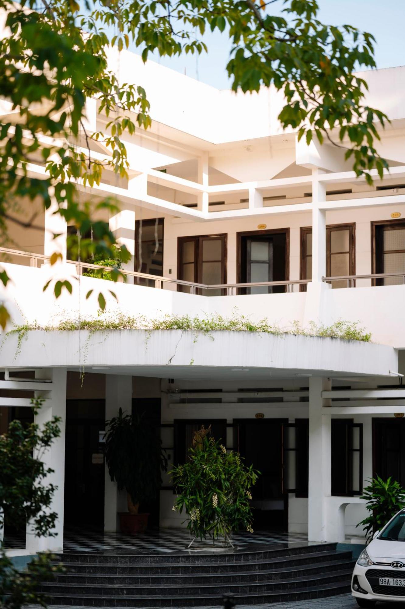 Hotel Khach San Det à Nam Dinh Extérieur photo