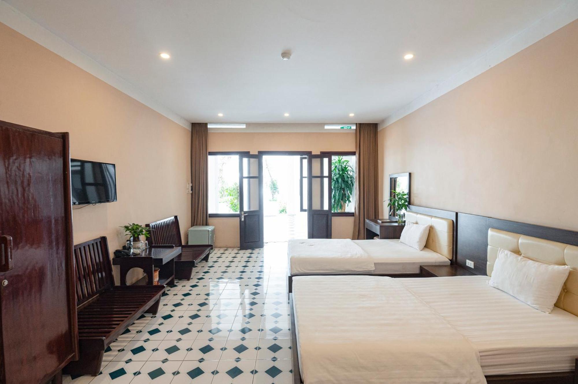 Hotel Khach San Det à Nam Dinh Extérieur photo