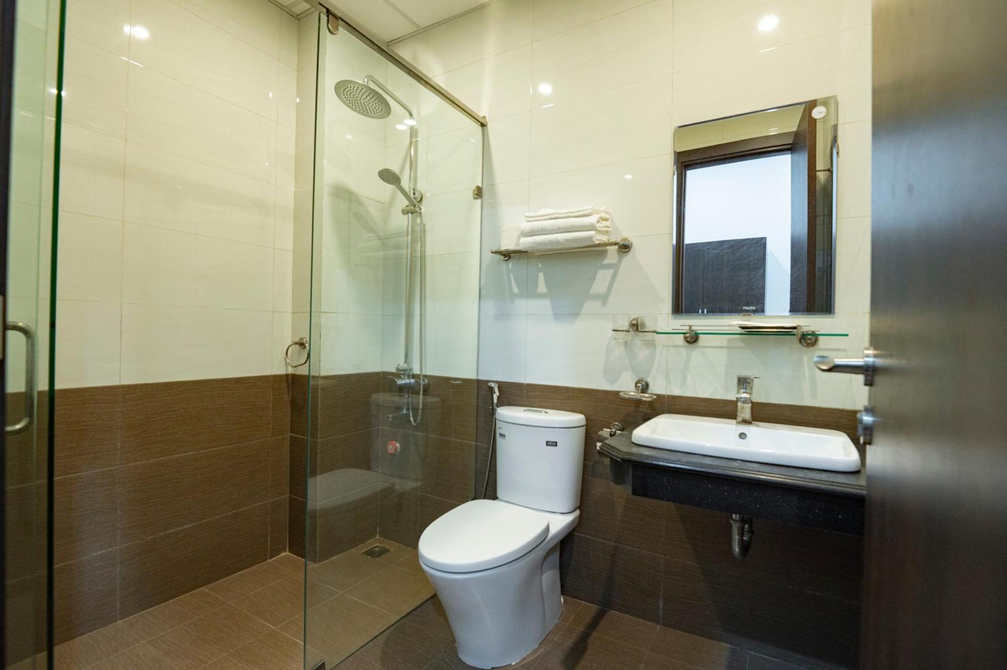 Hotel Khach San Det à Nam Dinh Extérieur photo