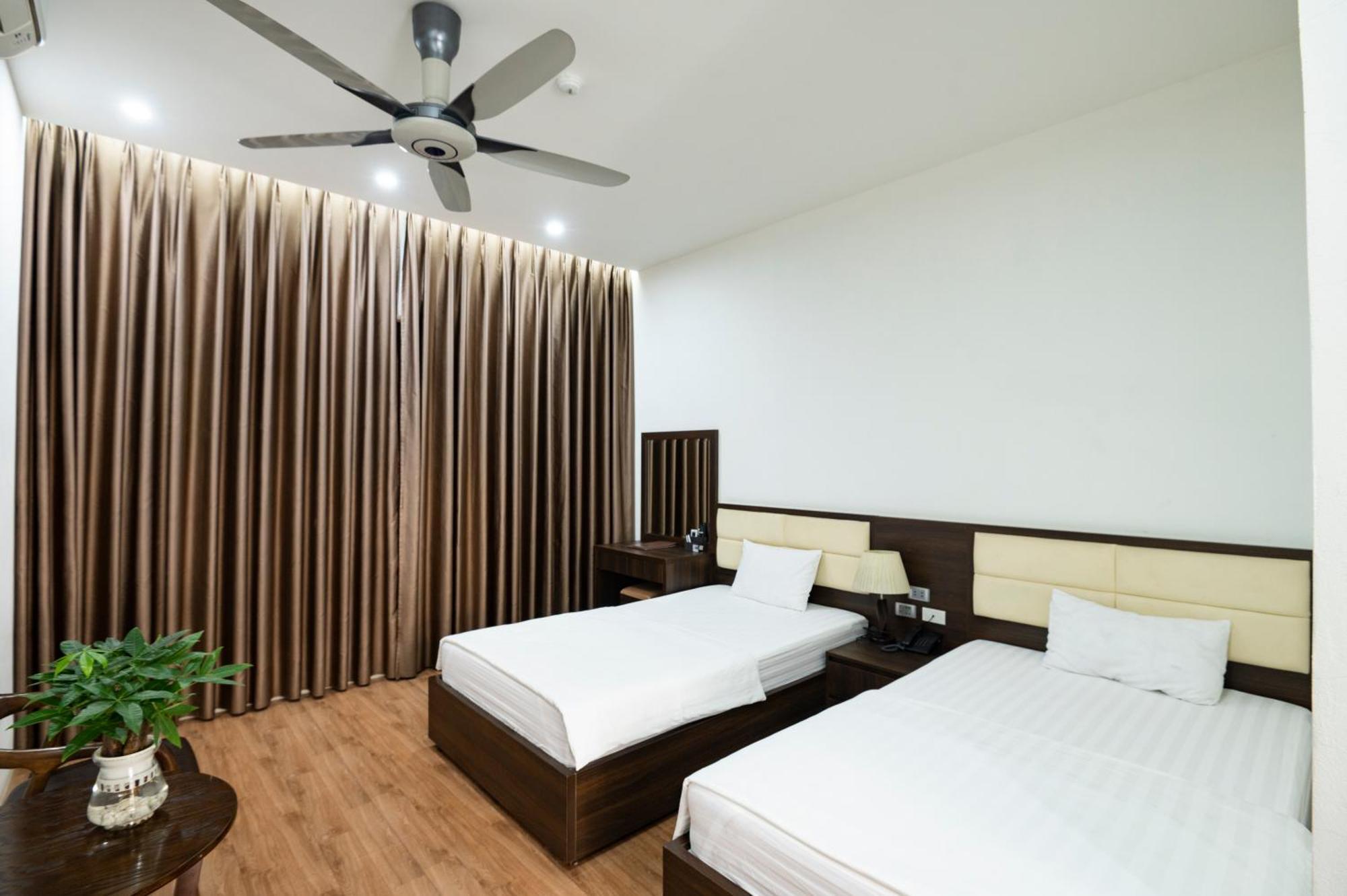Hotel Khach San Det à Nam Dinh Extérieur photo