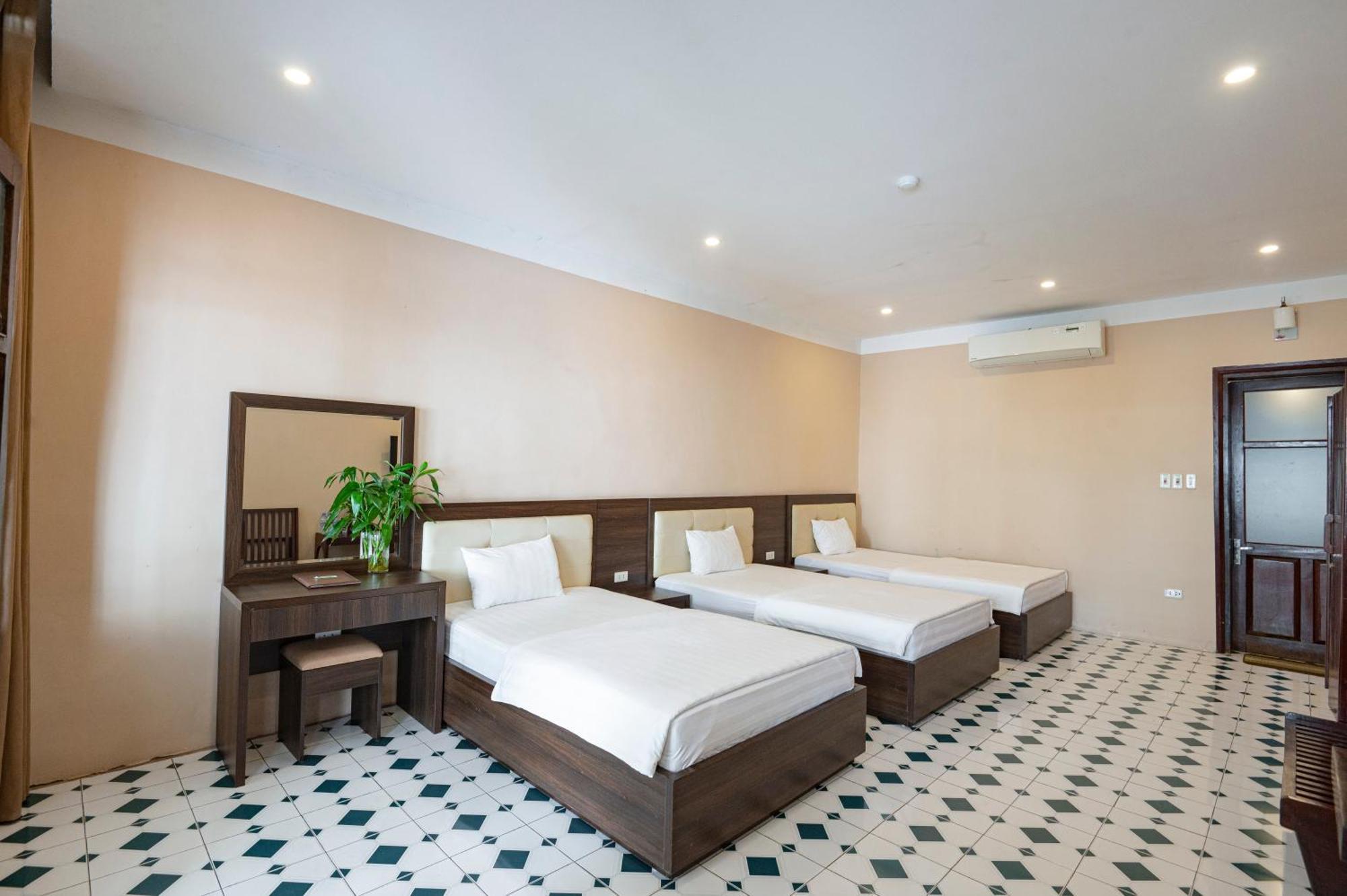 Hotel Khach San Det à Nam Dinh Extérieur photo