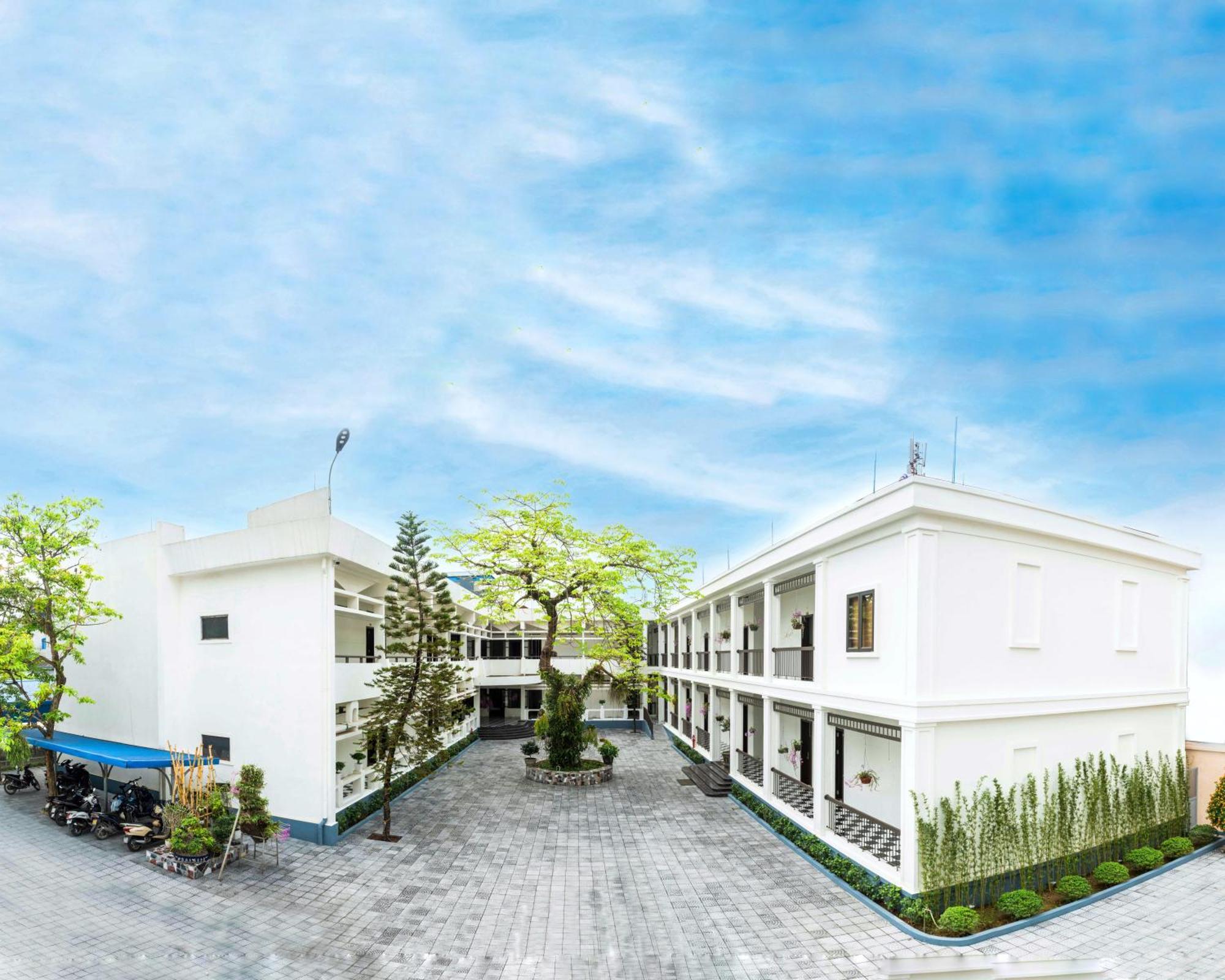 Hotel Khach San Det à Nam Dinh Extérieur photo